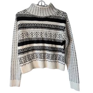 Ana a New Approach Women's Black and White Patterned Sweater